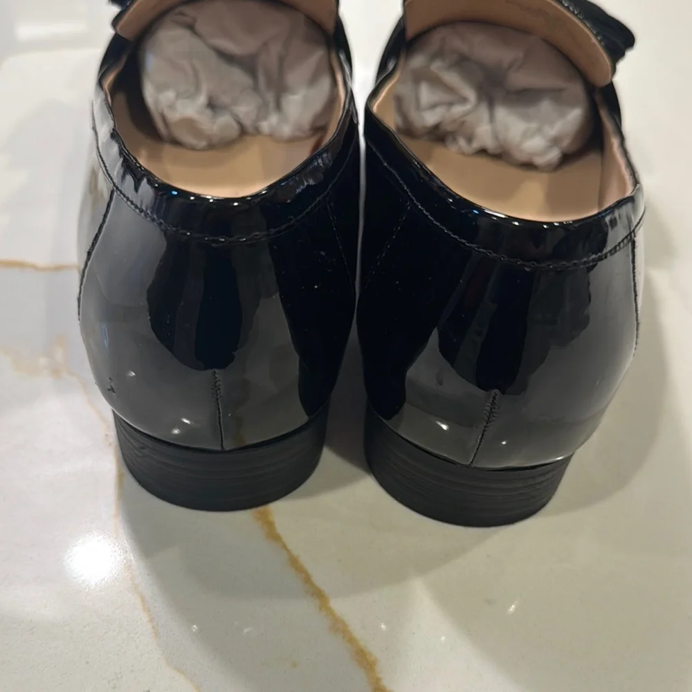 Bandolino Black Loafers with Elegant Bow - Picture 5 of 6